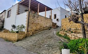Fudulis Villa